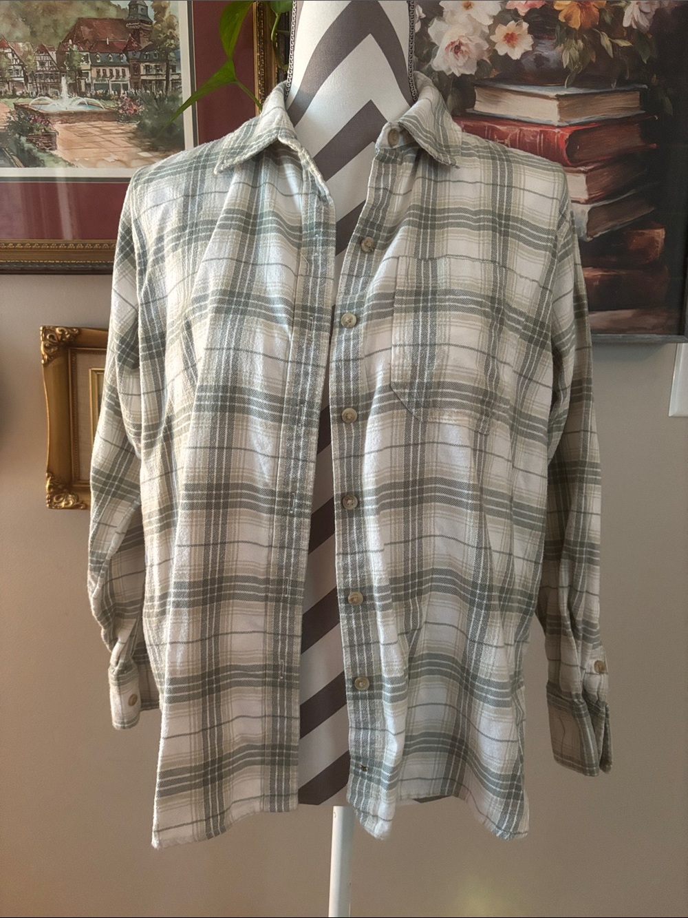 American Eagle Outfitters Green and Cream Plaid Button-Down Shirt